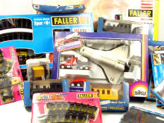 FALLER 'O' & DIVERS (5)