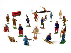 FIGURINES DIVERS (1)