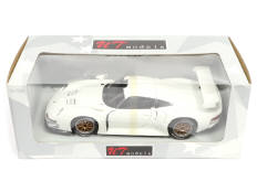 UT MODELS (HONG KONG) (1)