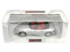 UT MODELS (HONG KONG) (1)