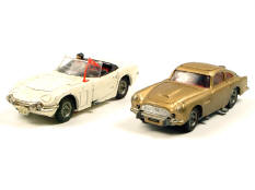 CORGI TOYS (GB) (2)