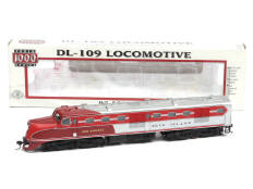 LIFE-LIKE PRODUCTS 'HO' (USA) (1)