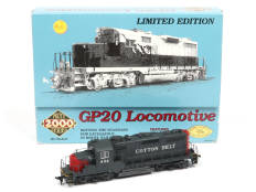 LIFE-LIKE PRODUCTS 'HO' (USA) (1)