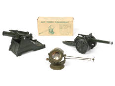 BRITAINS (GB) (3)