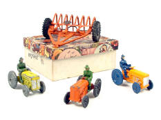 CRESCENT TOY (GB) (4)