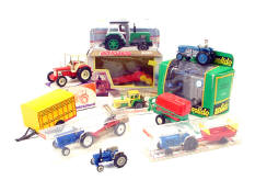 MAJORETTE & DIVERS (10)