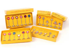 DINKY TOYS (FRANCE) (4)