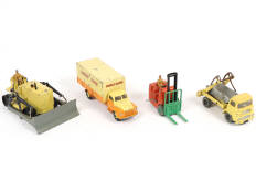 DINKY TOYS (GB) (4)