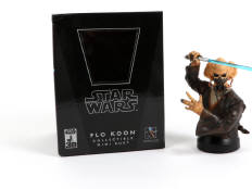 SIDESHOW COLLECTIBLES (USA) (1)