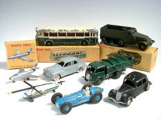 DINKY TOYS (FRANCE) (8)