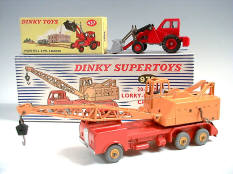 DINKY TOYS  DIVERS (2)
