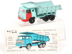 MAJORETTE (FRANCE) (1)