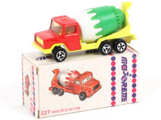 MAJORETTE (FRANCE) (1)