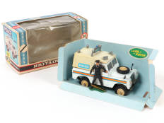 BRITAINS (GB) (1)