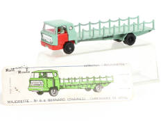 MAJORETTE (FRANCE) (1)