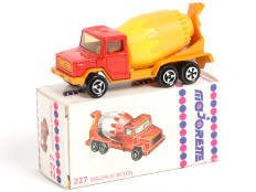 MAJORETTE (FRANCE) (1)