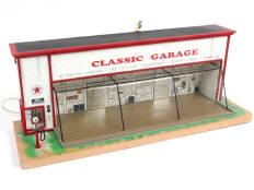 VEES COLLECTIBLES (USA) (1)