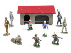 FIGURINES DIVERS (10)