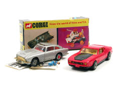CORGI TOYS (GB) (2)