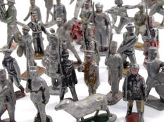 FIGURINES DIVERSES (98)