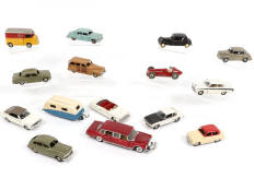 DINKY TOYS (15)