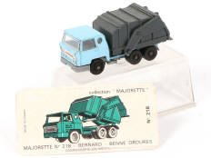 MAJORETTE (FRANCE) (1)