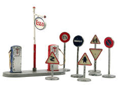 DINKY TOYS (FRANCE) (8)