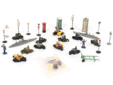 DINKY TOYS (20)