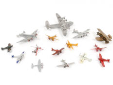 DINKY TOYS (15)