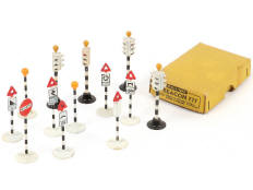 DINKY TOYS (GB) (14)