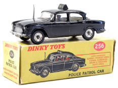 DINKY TOYS GB (1)