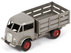 Lot 328 - DINKY TOYS (FRANCE) (1)