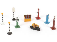 DINKY TOYS (GB) (9)