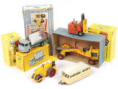 DINKY TOYS (GB) (5)