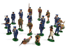 FIGURINES DIVERSES (19)