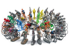 FIGURINES DIVERSES (57)