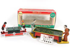 Lot 120 - DIVERS (2)