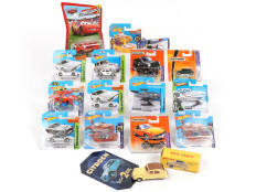 Lot 146 - DIVERS (17)