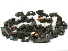 DINKY TOYS (FRANCE) (42)